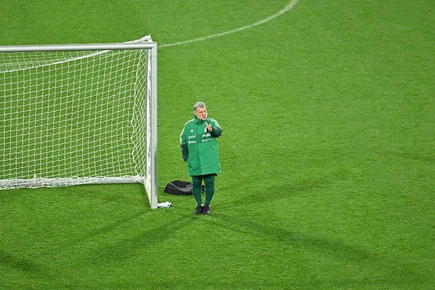 Tata Martino en entrenamiento con el Tri