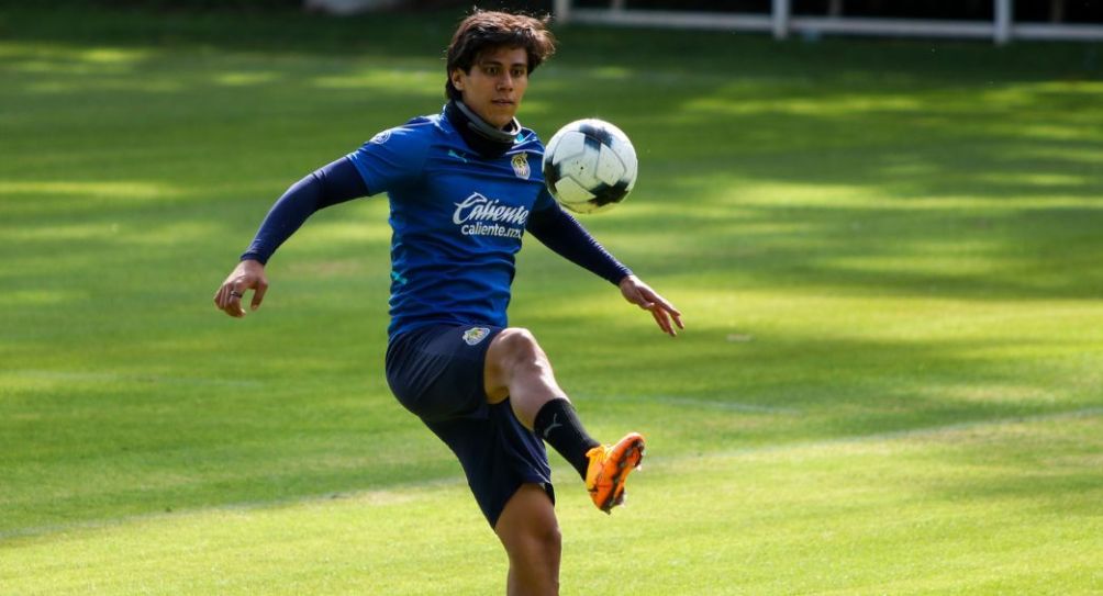 José Juan Macías entrenando con Chivas