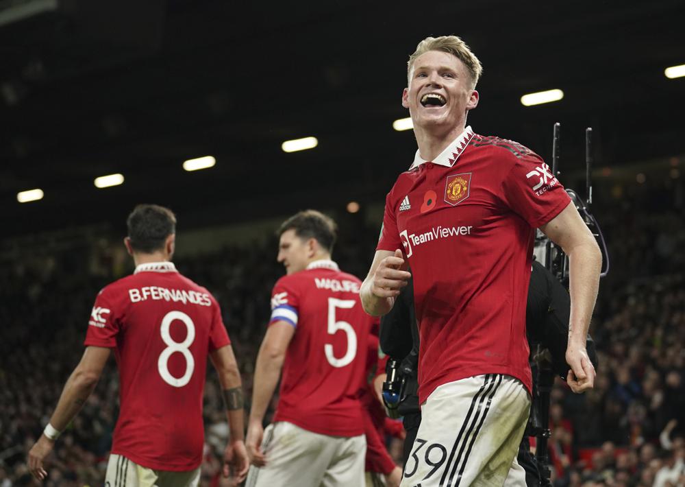 Scott McTominay festeja su diana