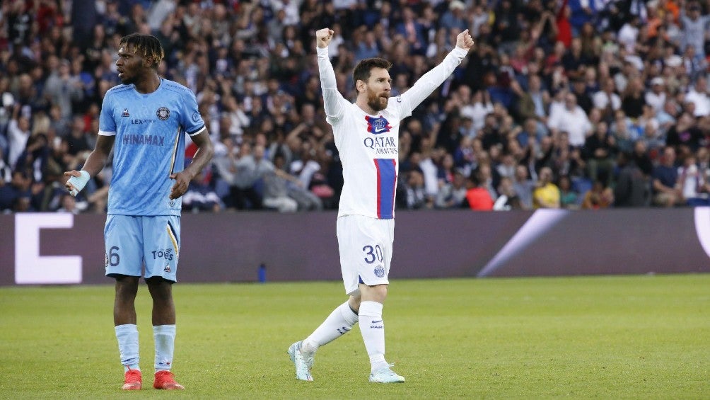 Messi durante partido con el París Saint-Germain