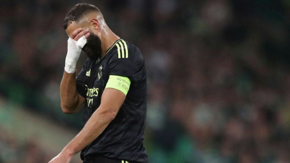 Benzema sufriendo por su lesión