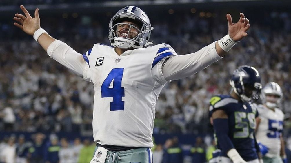 Dak Prescott celebrando una victoria 