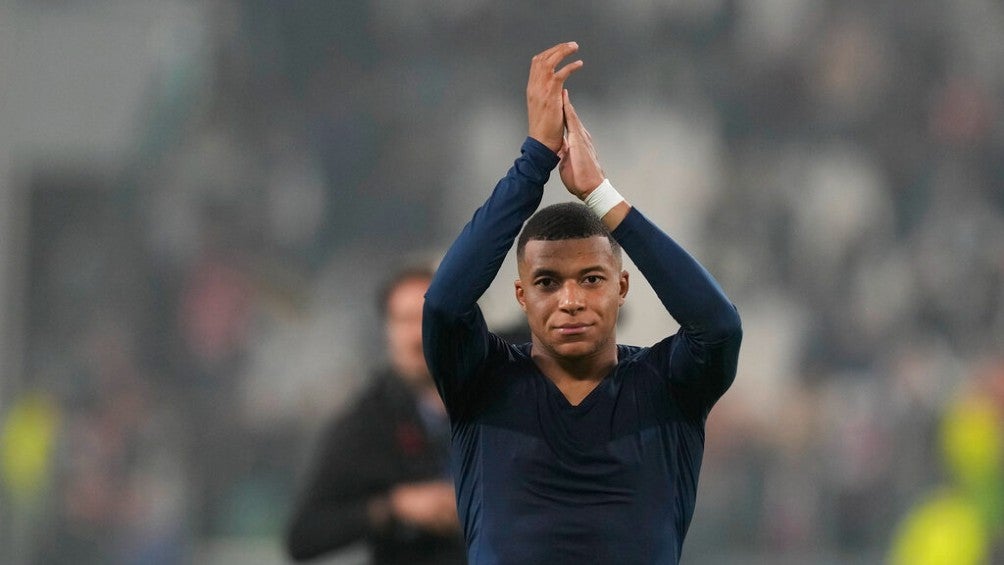 Mbappé decidió quedarse en el PSG