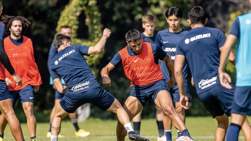 Pumas entrenando en Cantera