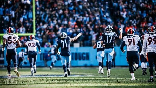 Broncos vs Titans