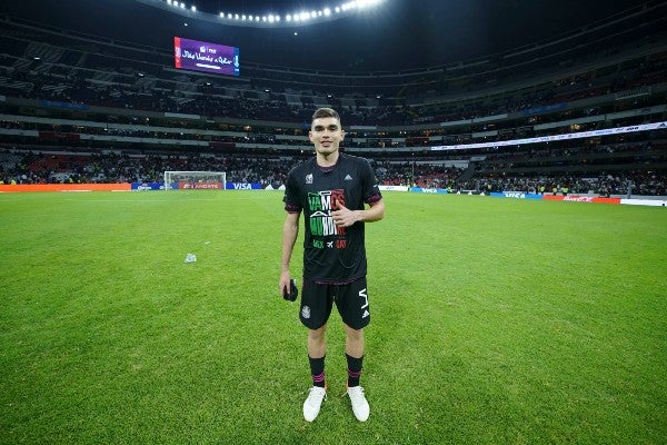 Johan Vásquez con la Selección Mexicana