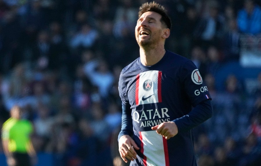 Messi durante el juego ante el Auxerre