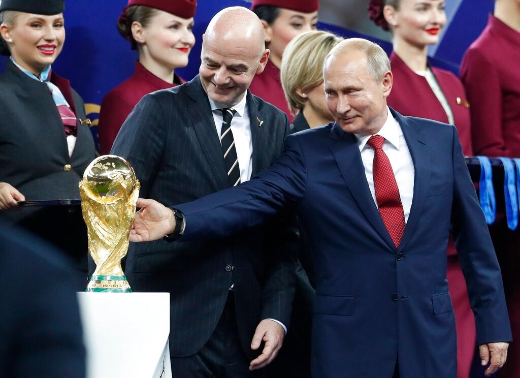 Gianni Infantino junto a Vladimir Putin