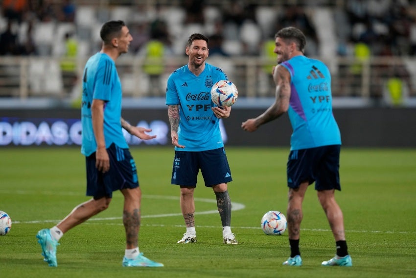 Messi en entrenamiento con Argentina