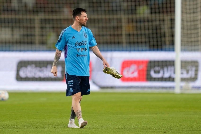 Messi en entrenamiento con Argentina