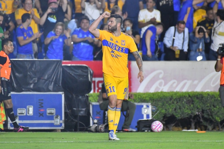 Gignac en un partido de Tigres