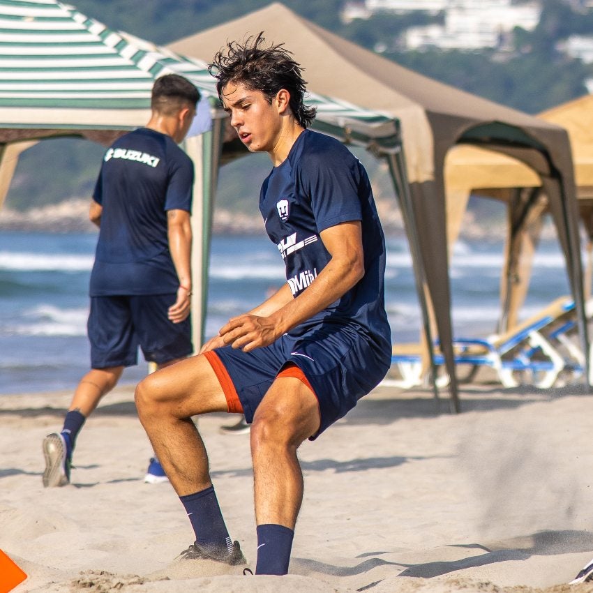 Mateo Casares en la pretemporada de Pumas