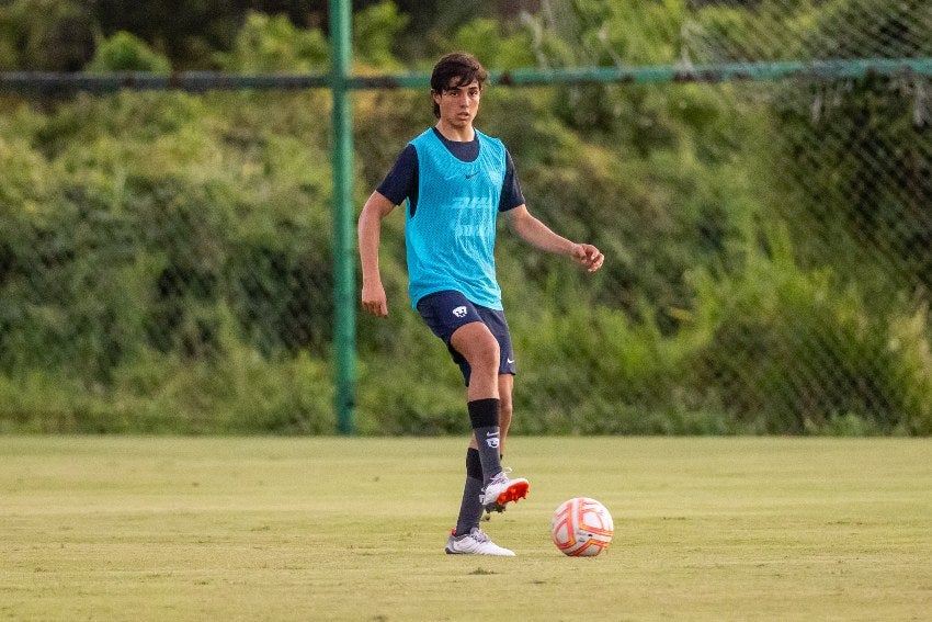 Mateo Casares en la pretemporada de Pumas