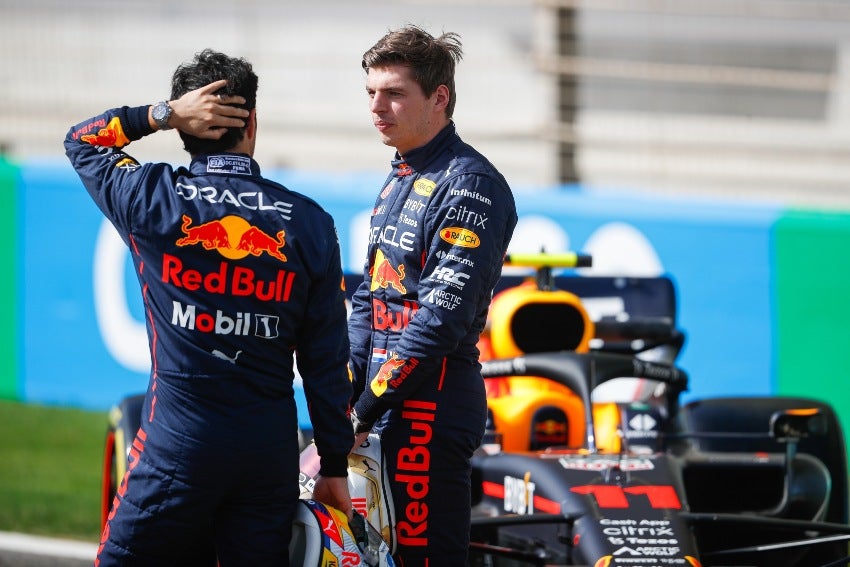 Checo Pérez y Verstappen en un GP de la F1