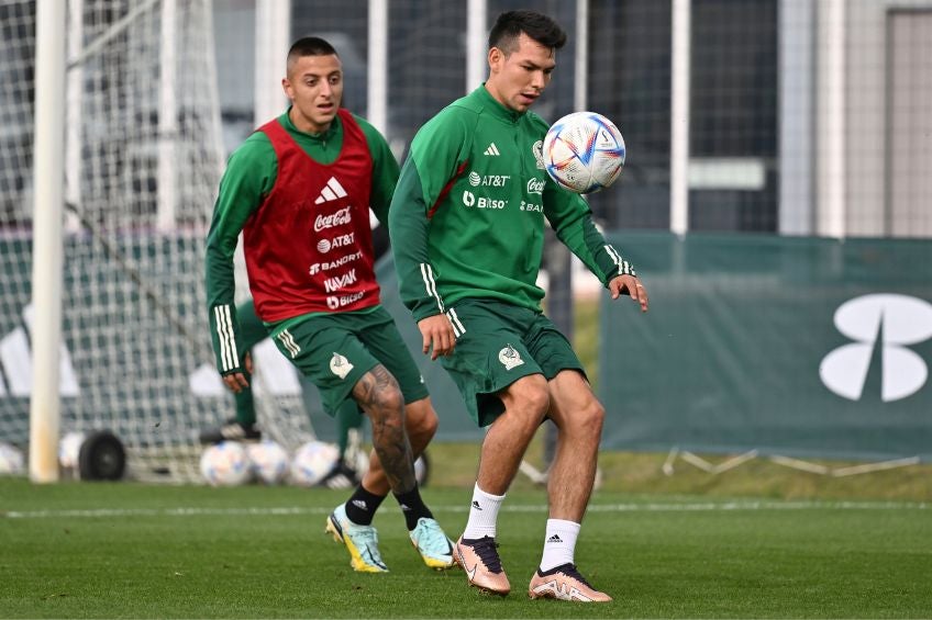 Hirving Lozano entrenando con la Selección Mexicana