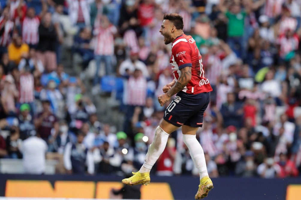 Alexis Vega es la figura de Chivas