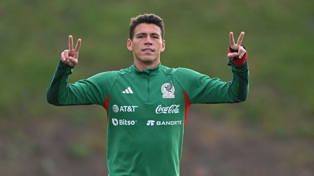 Héctor Moreno entrenando con la Selección Mexicana