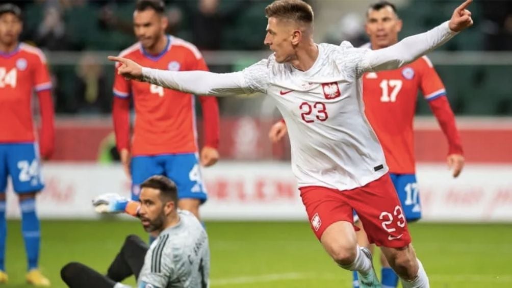 Piatek celebra el gol del triunfo ante Chile