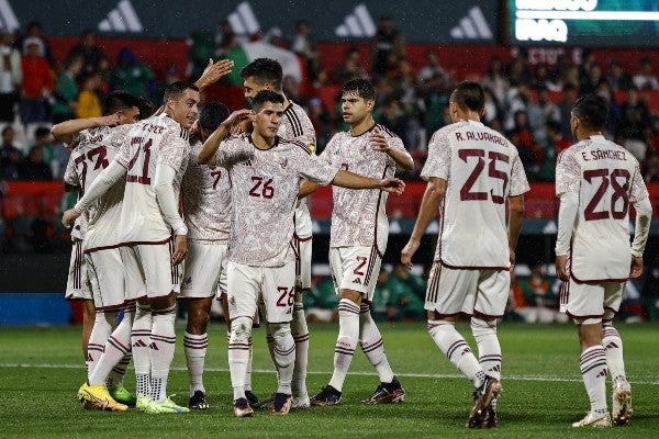 Uriel Antuna con la Selección Mexicana