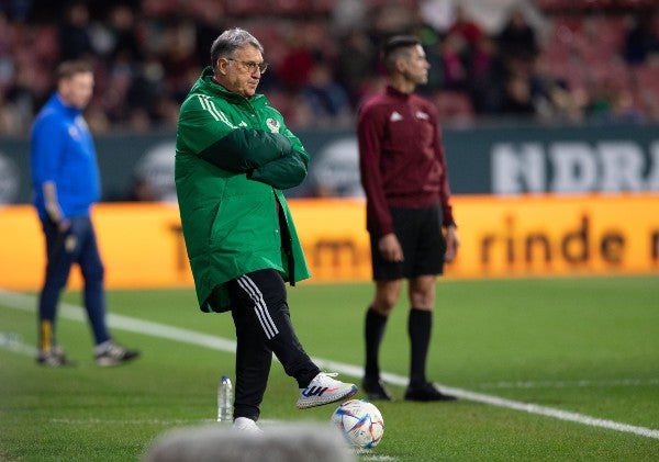 Gerardo Martino durante partido del Tri