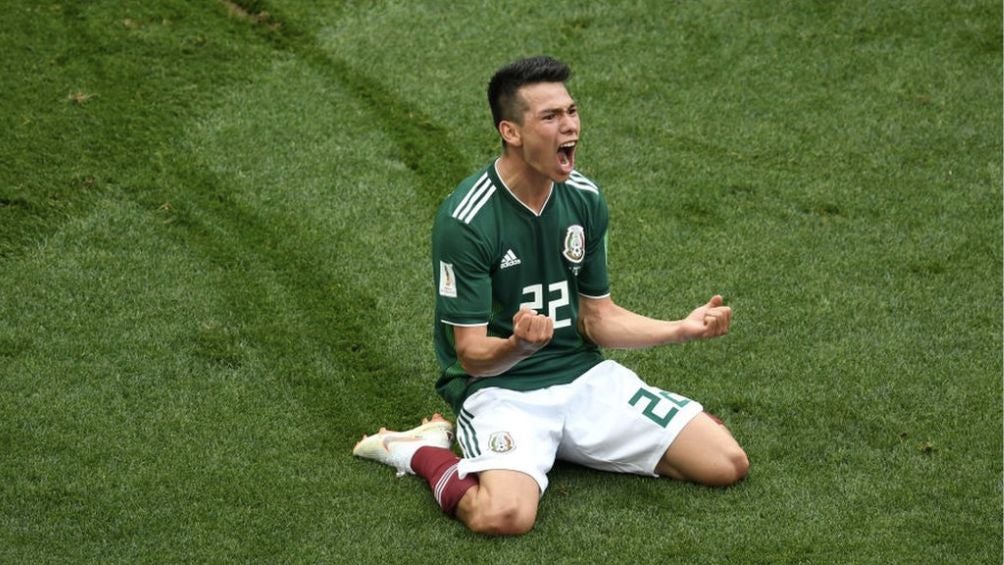 Lozano festeja el gol de México ante Alemania