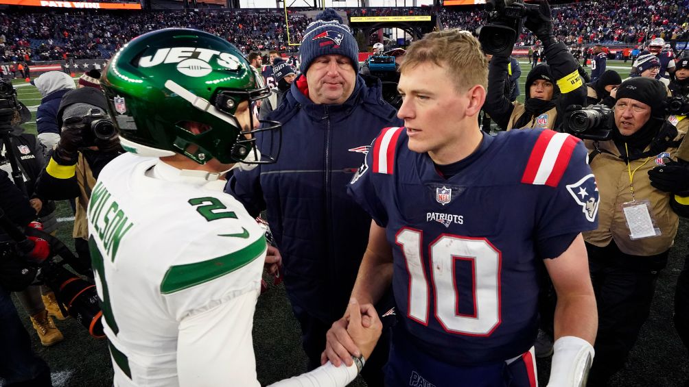 Los QB´s de Jets y Pats al final del encuentro