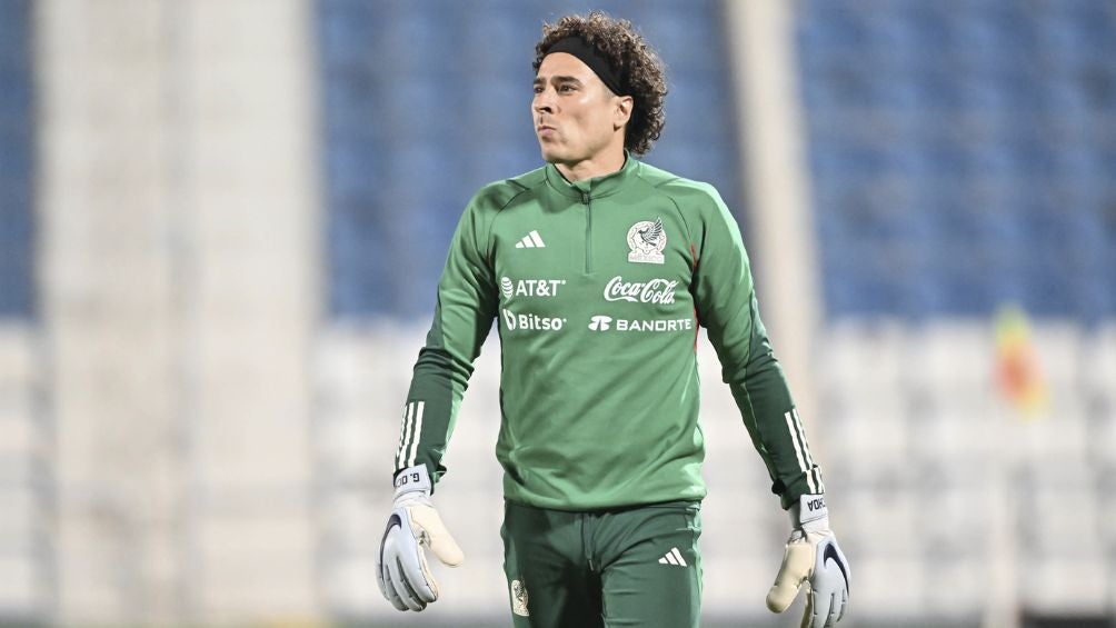 Ochoa en un entrenamiento con la Selección