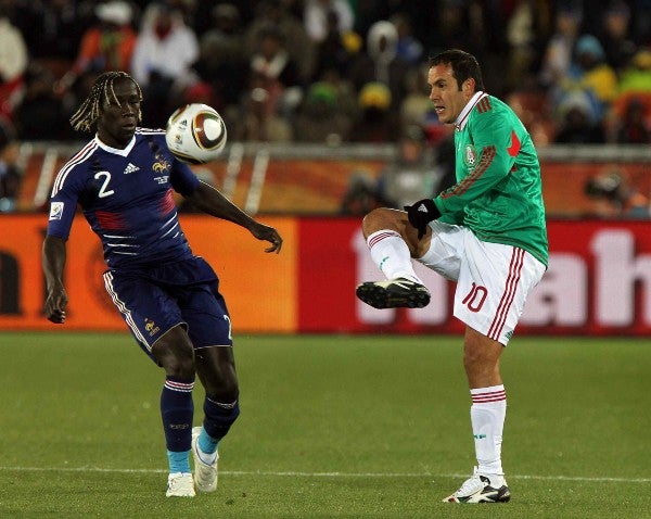 Cuauhtémoc Blanco con México vs Francia en Sudáfrica 2010