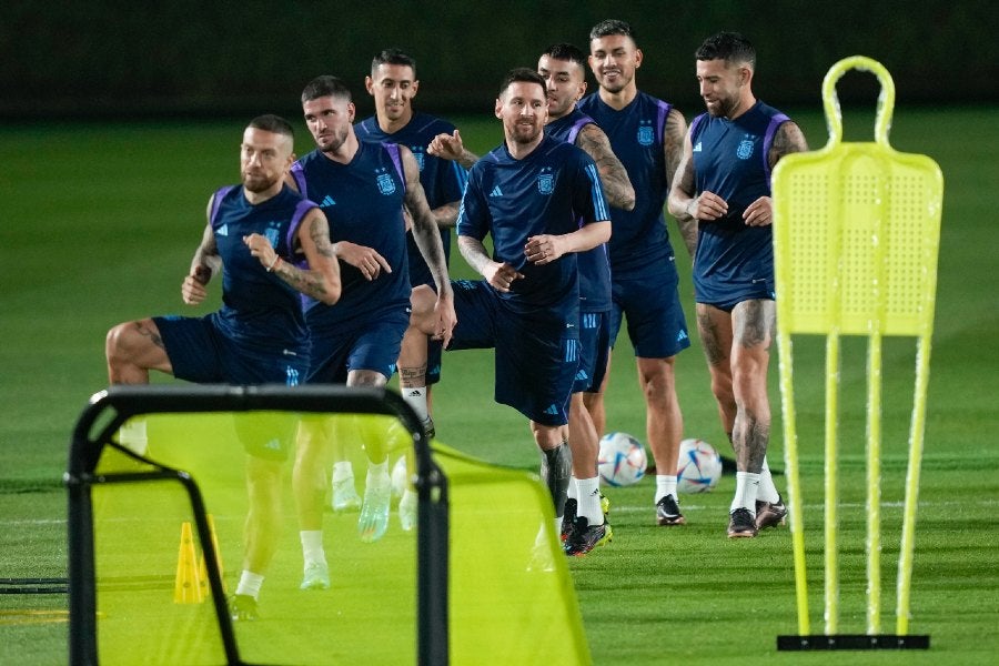 Jugadores de la Albiceleste en entrenamiento 