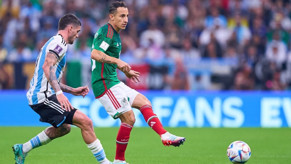 Andrés Guardado en el duelo ante Argentina