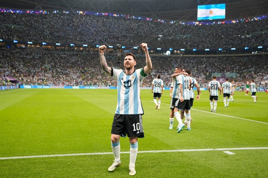 Lionel Messi festejando su gol contra México 