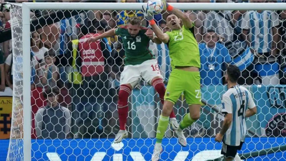 El Dibu en el encuentro ante México