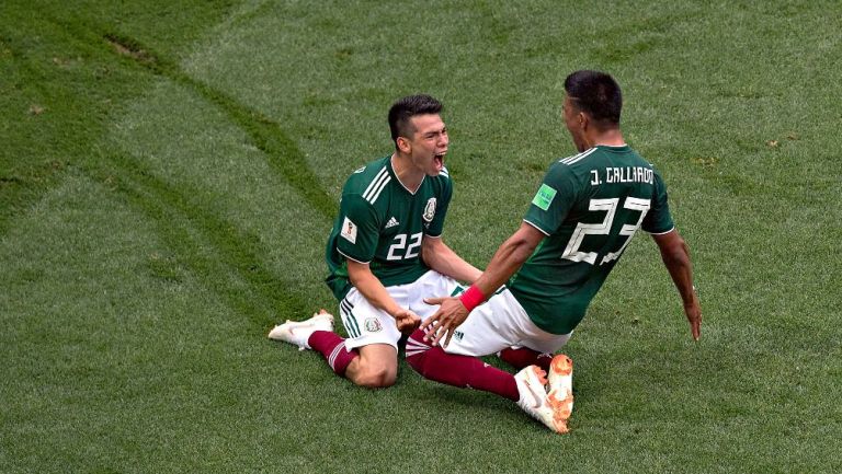 Jugadores del Tri en festejo de gol