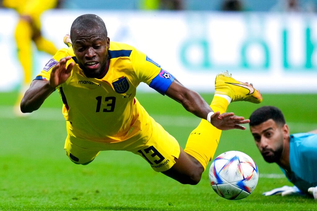 Enner Valencia fue golpeado ante Qatar