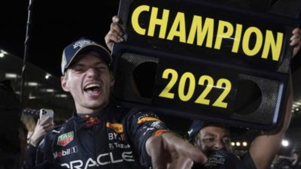 Verstappen festeja el campeonato del mundo