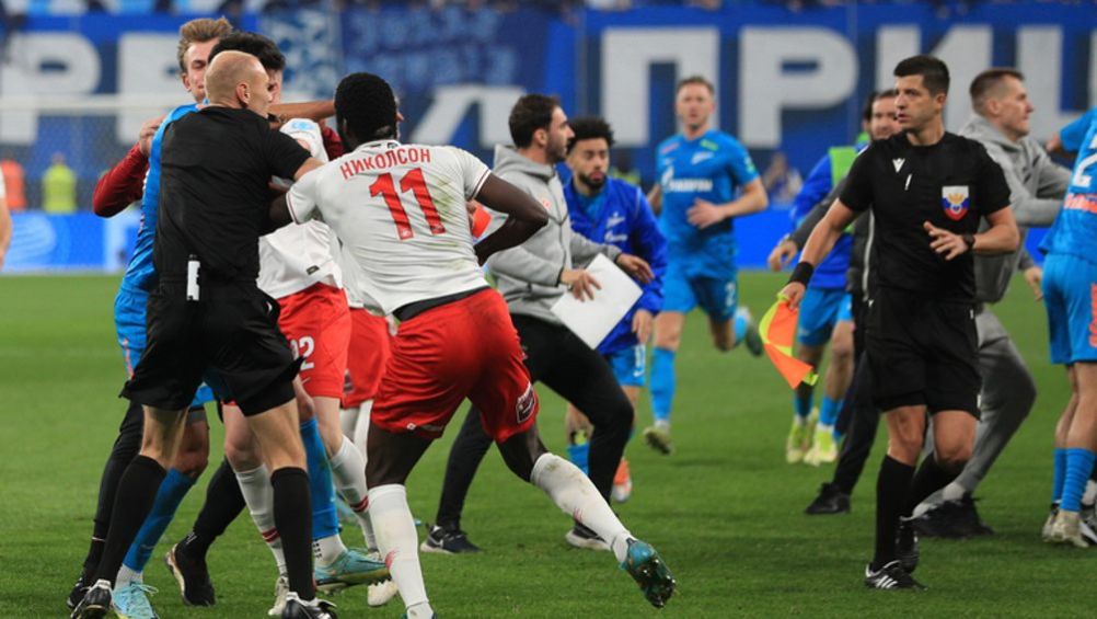 Batalla campal en partido entre el Zenit y Spartak de Moscú