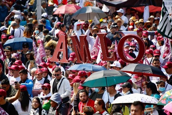 Marcha con Andrés Manuel López Obrador, presidente de México