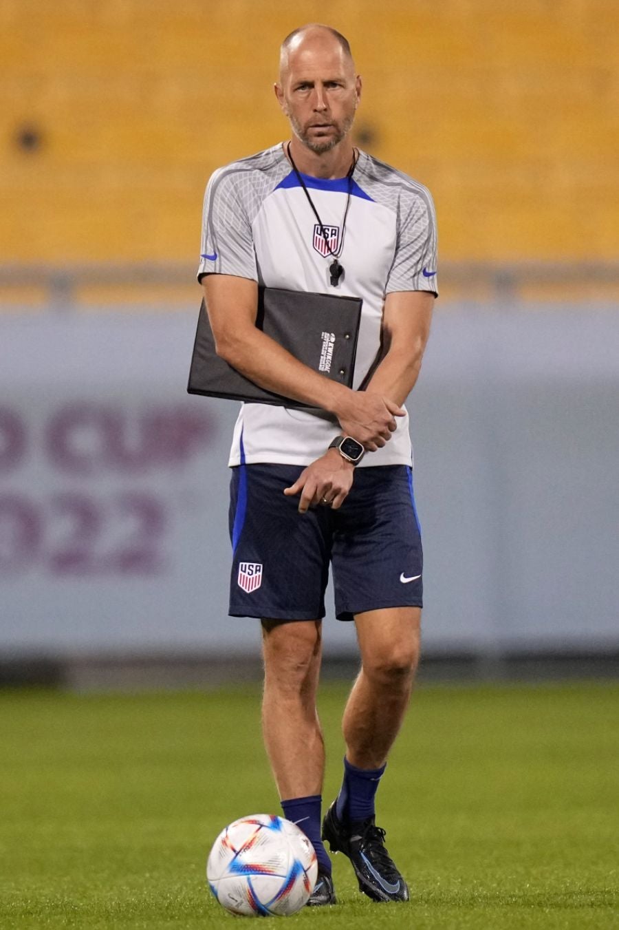 Gregg Berhalter durante el entrenamiento de la selección de EE..UU