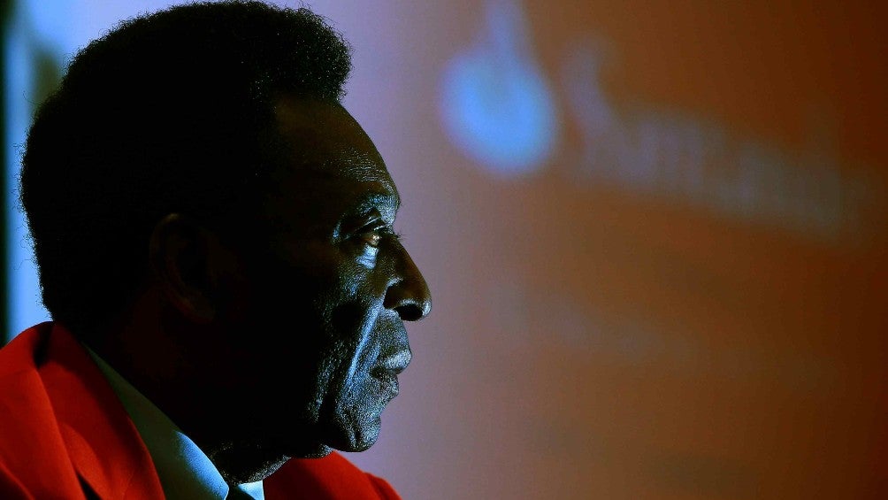 Pelé ingresó con Covid-19 al hospital