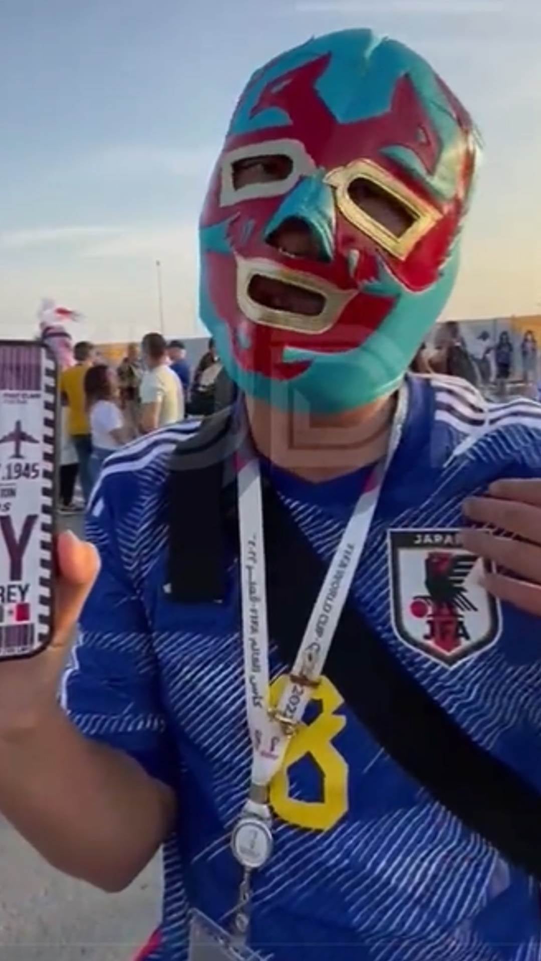 El aficionado con la mascara de Dos Caras