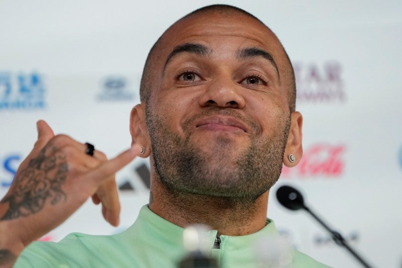 Dani Alves en conferencia de prensa