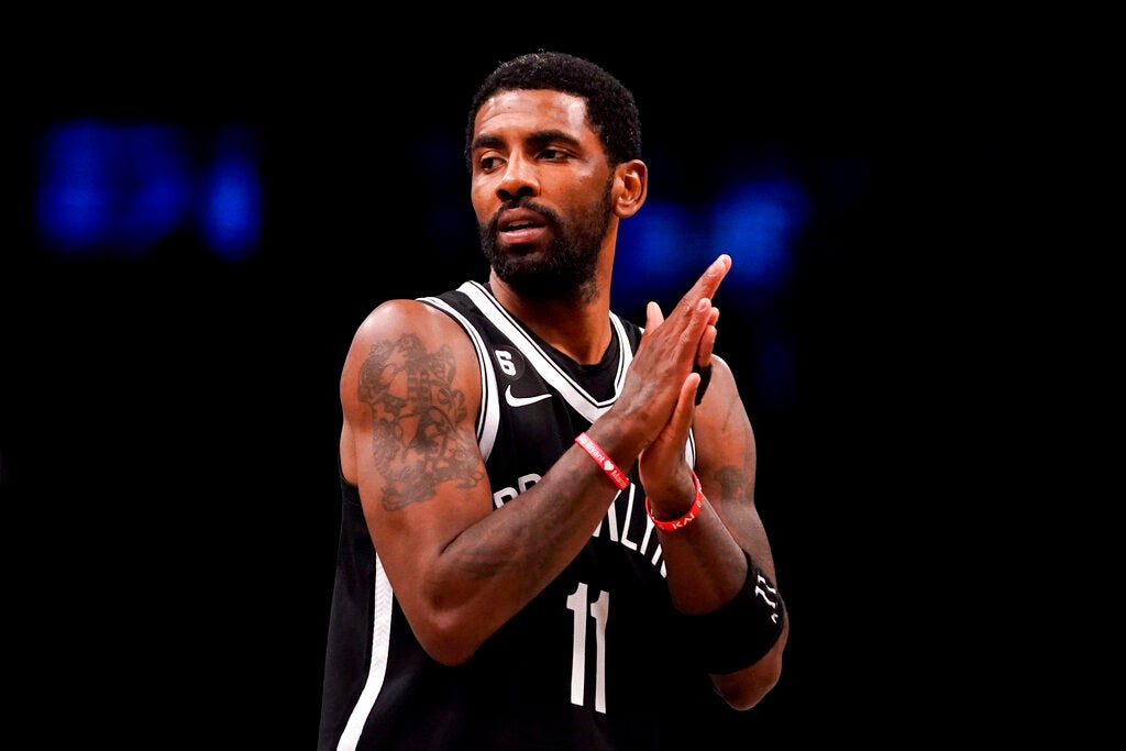 Kyrie Irving rompió relación con Nike