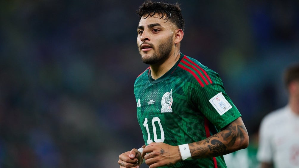 Alexis Vega en Qatar 2022 con el Tri