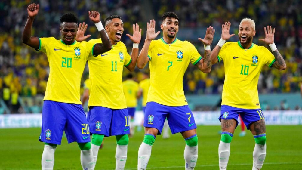 Vinicius Jr y sus compañeros bailando ante Corea del Sur