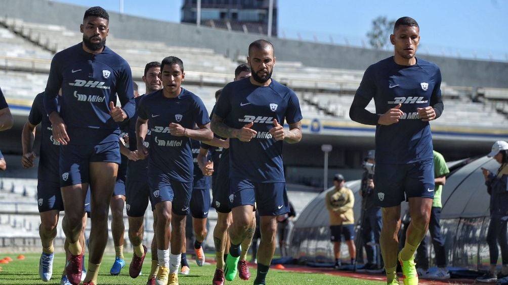 Dani Alves llegó a mitad de temporada con los universitarios