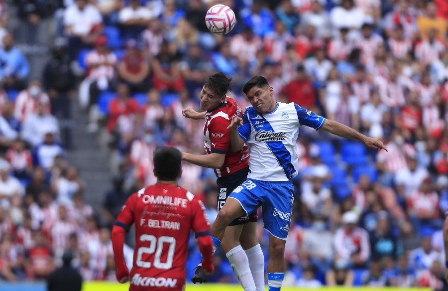 El zaguero en duelo ante Puebla