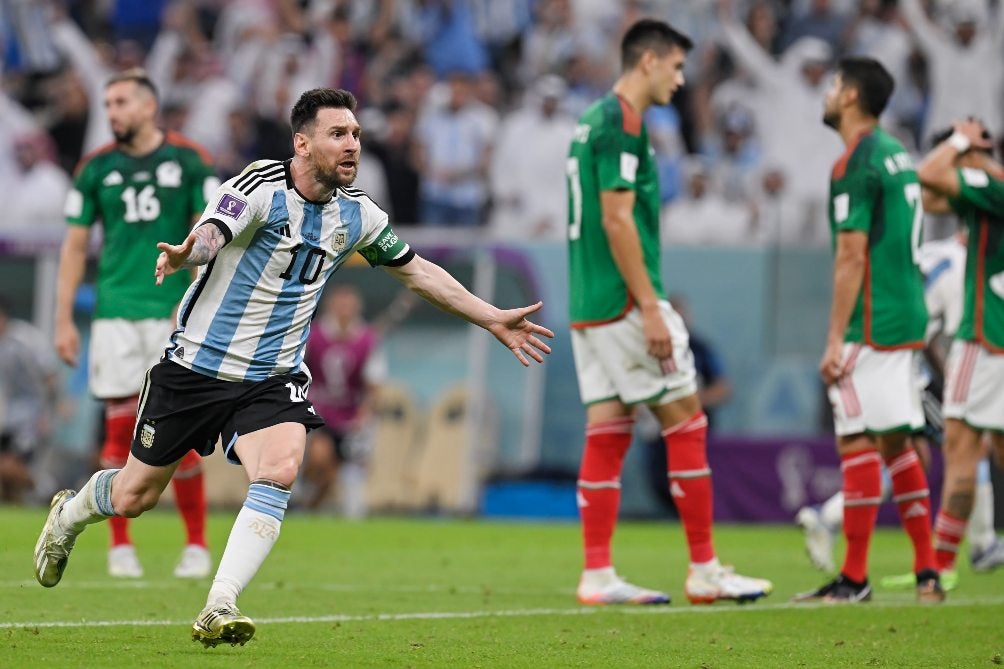 Messi festeja gol en México vs Argentina