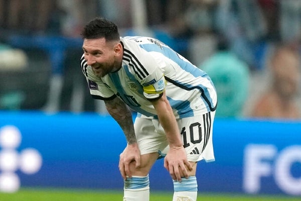 Messi fue criticado por Álvaro Morales 