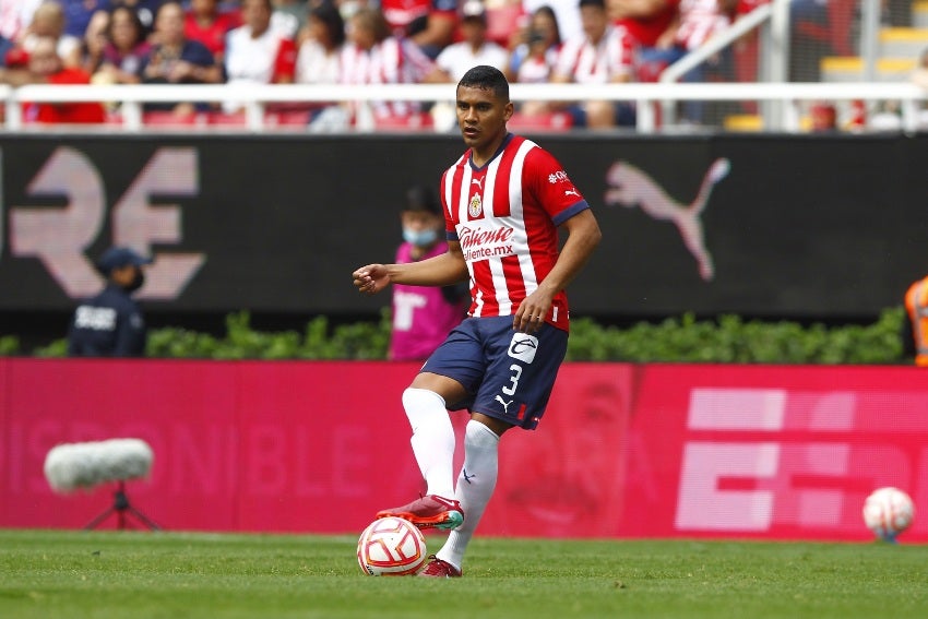 Tiba Sepúlveda en un partido de Chivas