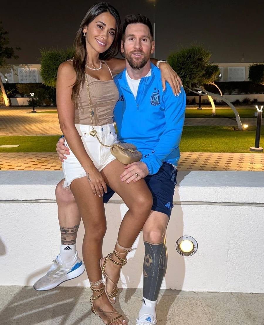 Antonela y Messi en el hotel de concentración de Argentina en Qatar